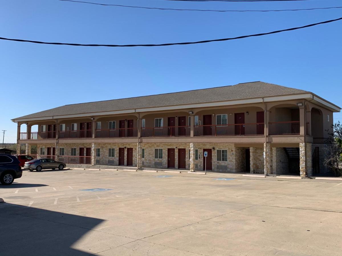 Lone Star Inn Kenedy Exterior photo